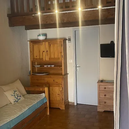 Bright Flat With Large Terrace *